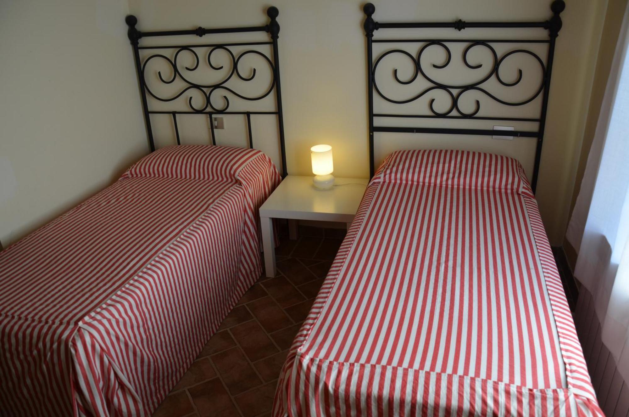 Agriturismo Sant'Alfredo 몬테로니다르비아 객실 사진
