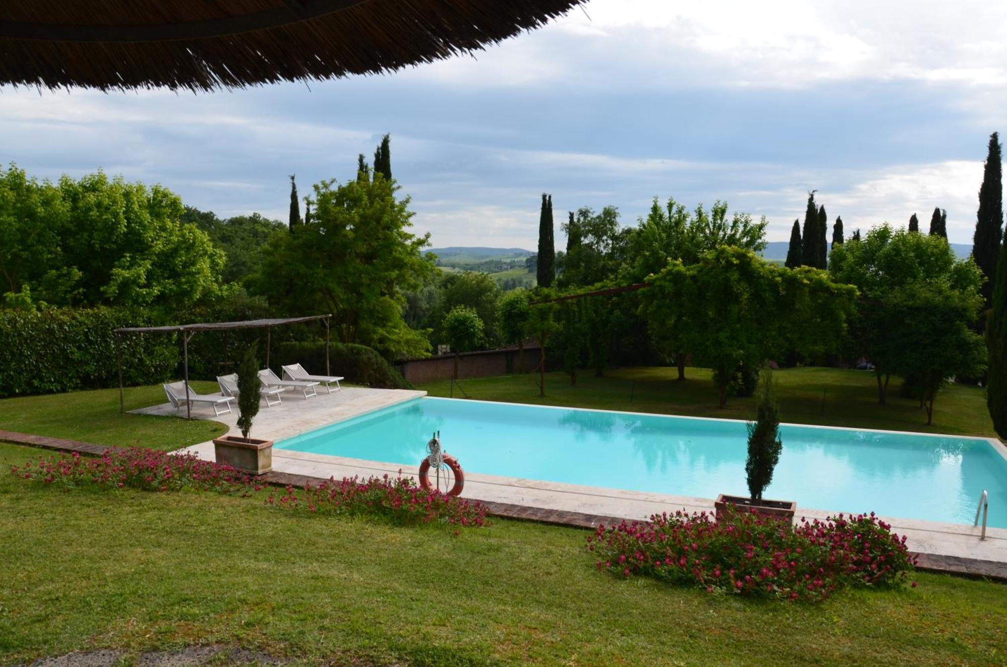 Agriturismo Sant'Alfredo 몬테로니다르비아 외부 사진