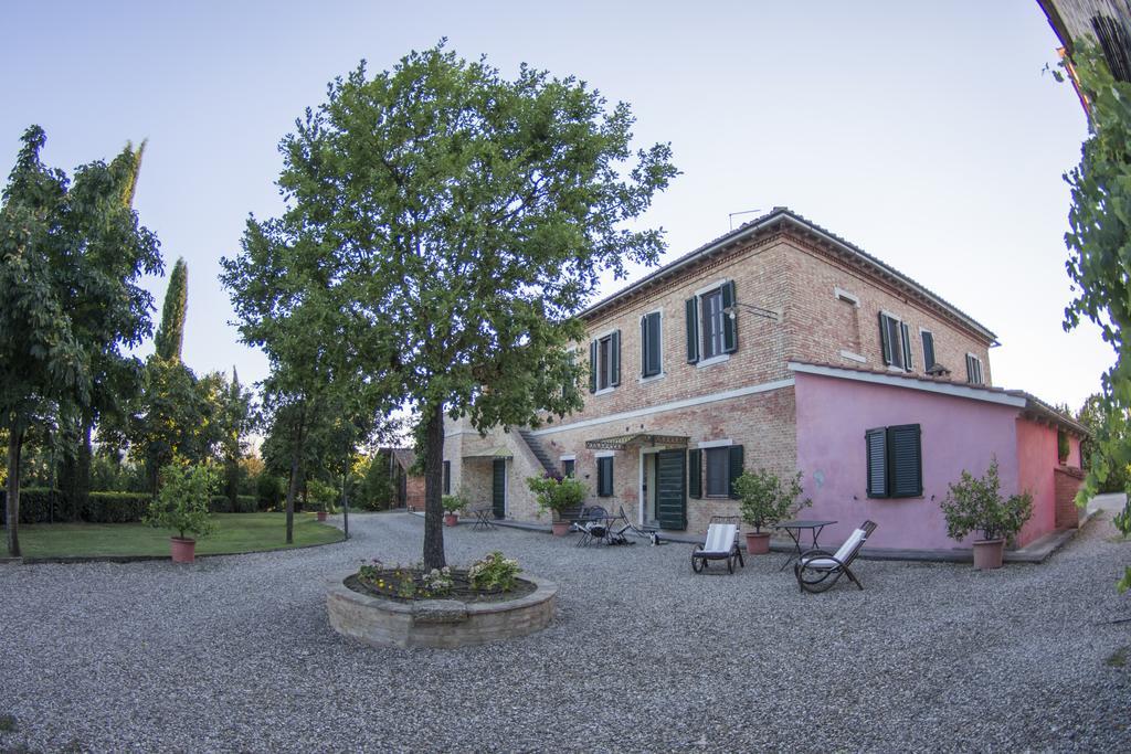 Agriturismo Sant'Alfredo 몬테로니다르비아 외부 사진