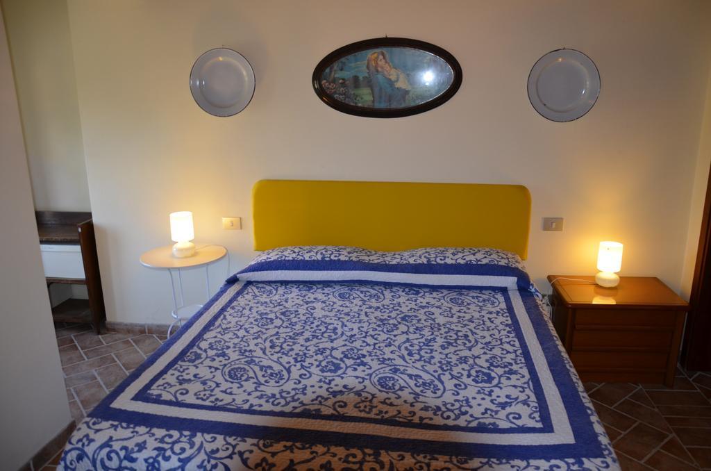 Agriturismo Sant'Alfredo 몬테로니다르비아 외부 사진