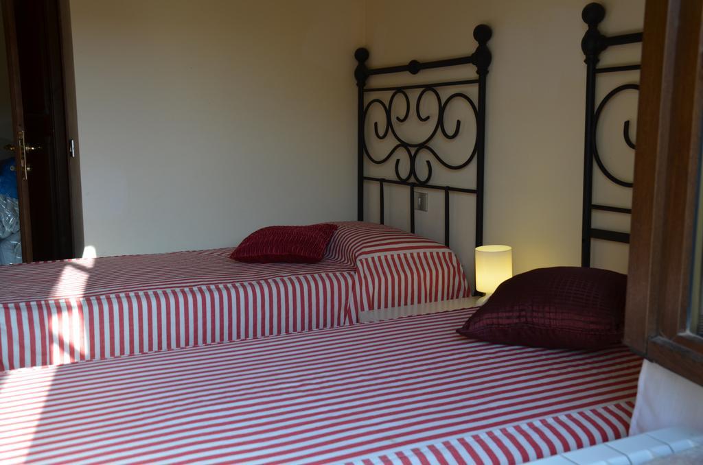 Agriturismo Sant'Alfredo 몬테로니다르비아 외부 사진