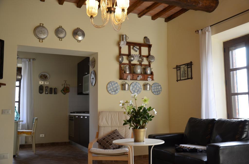 Agriturismo Sant'Alfredo 몬테로니다르비아 외부 사진