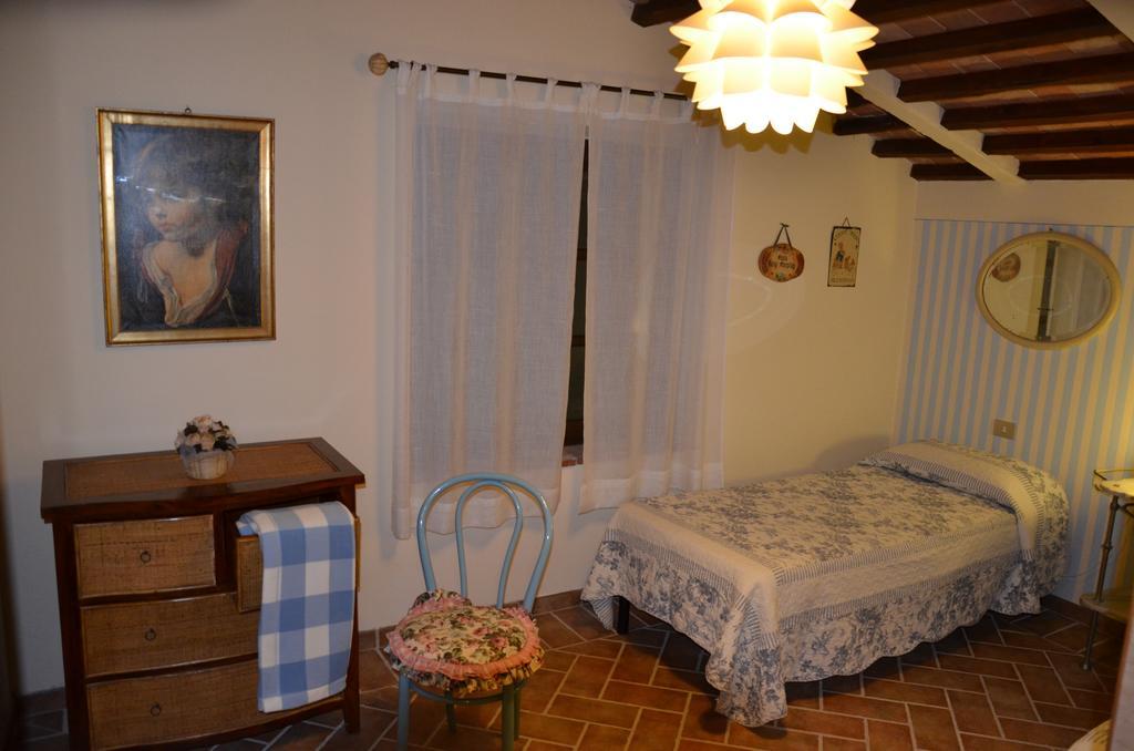 Agriturismo Sant'Alfredo 몬테로니다르비아 외부 사진